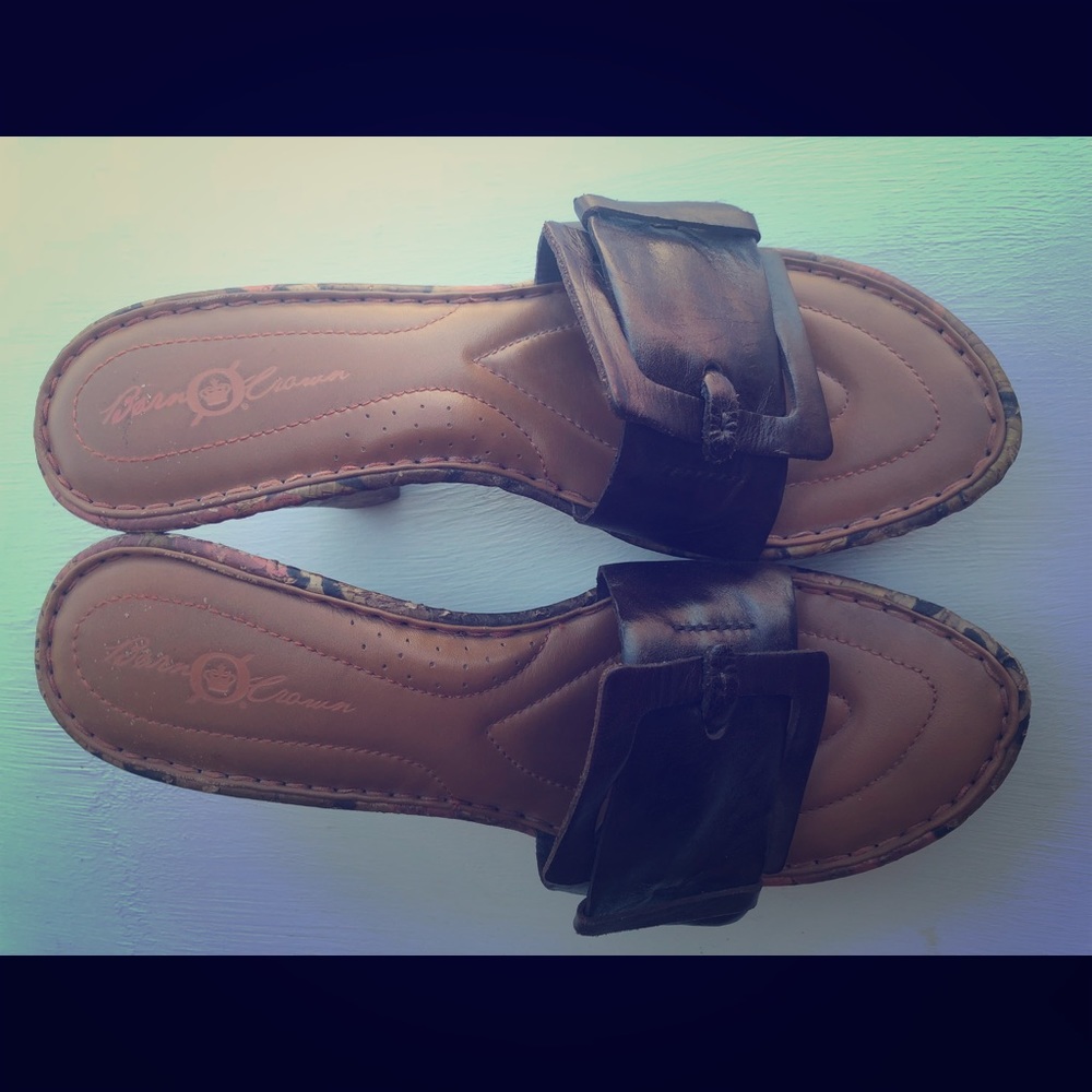Wedges. Born Crown. SUPER CUTE!